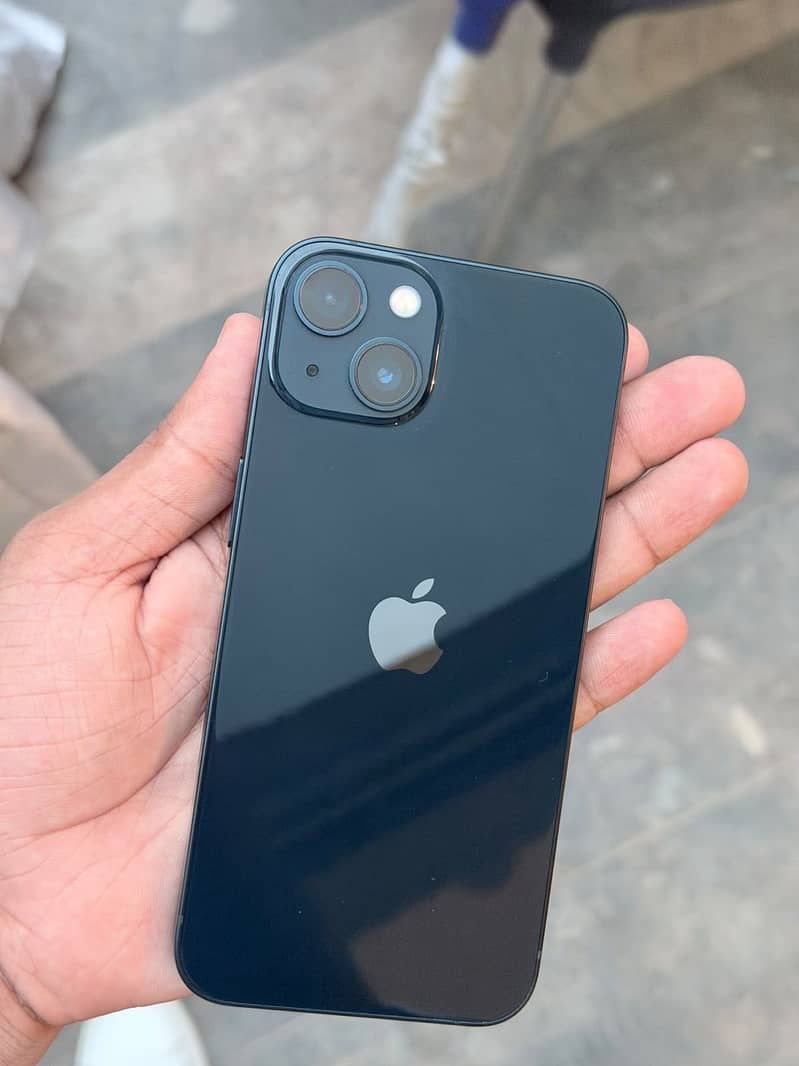 Apple iPhone 13 3