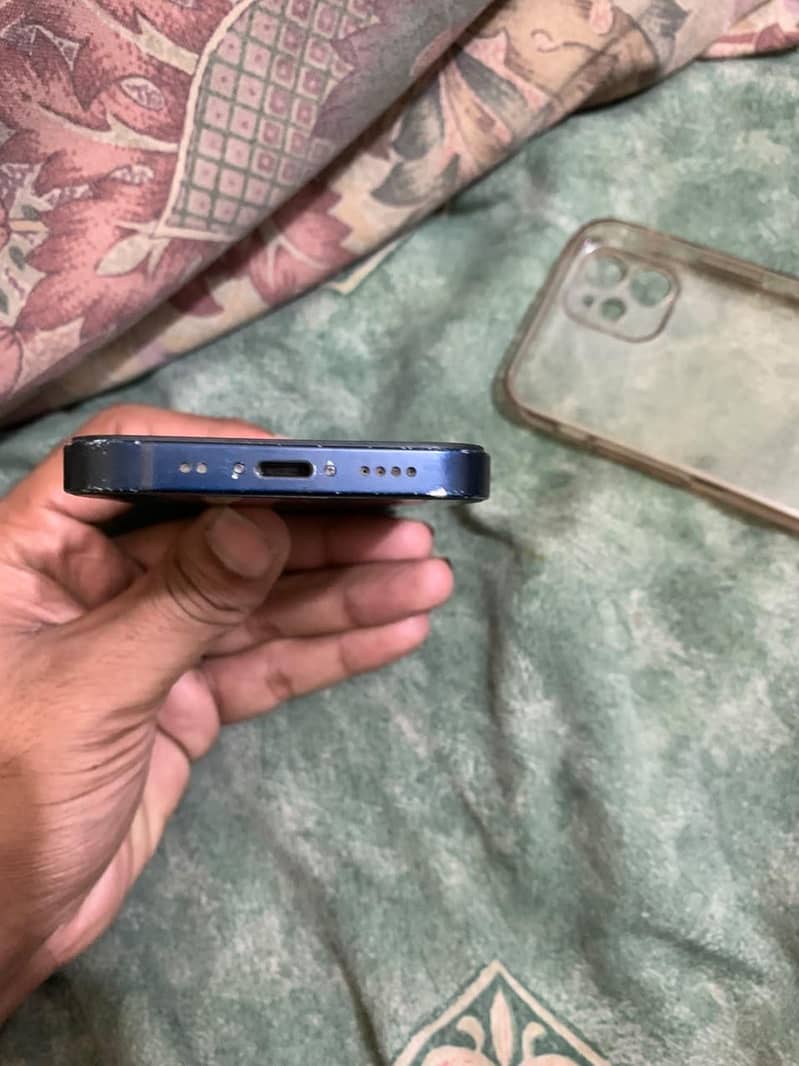 Apple iPhone 12 mini 1