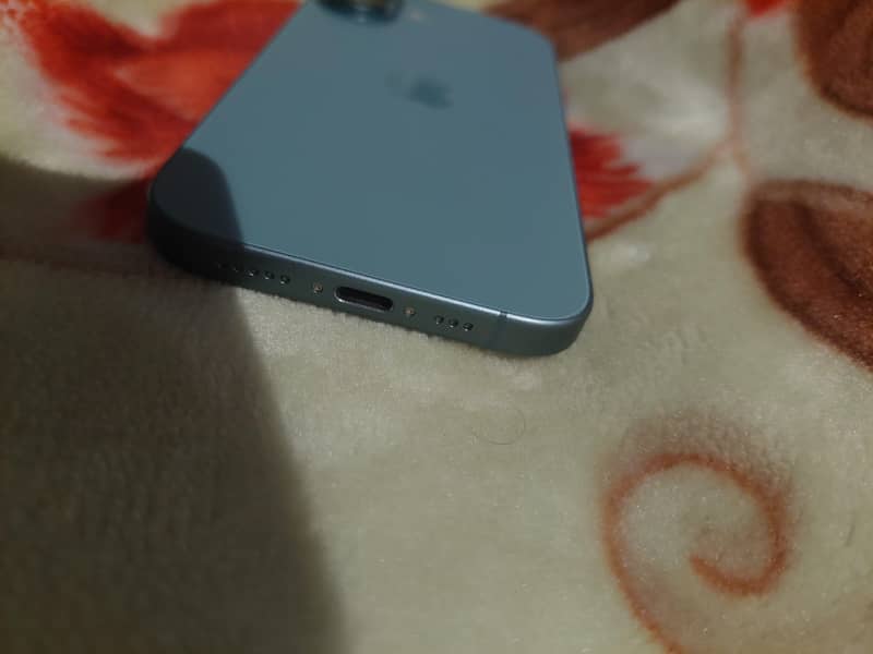 Apple iPhone 16 0