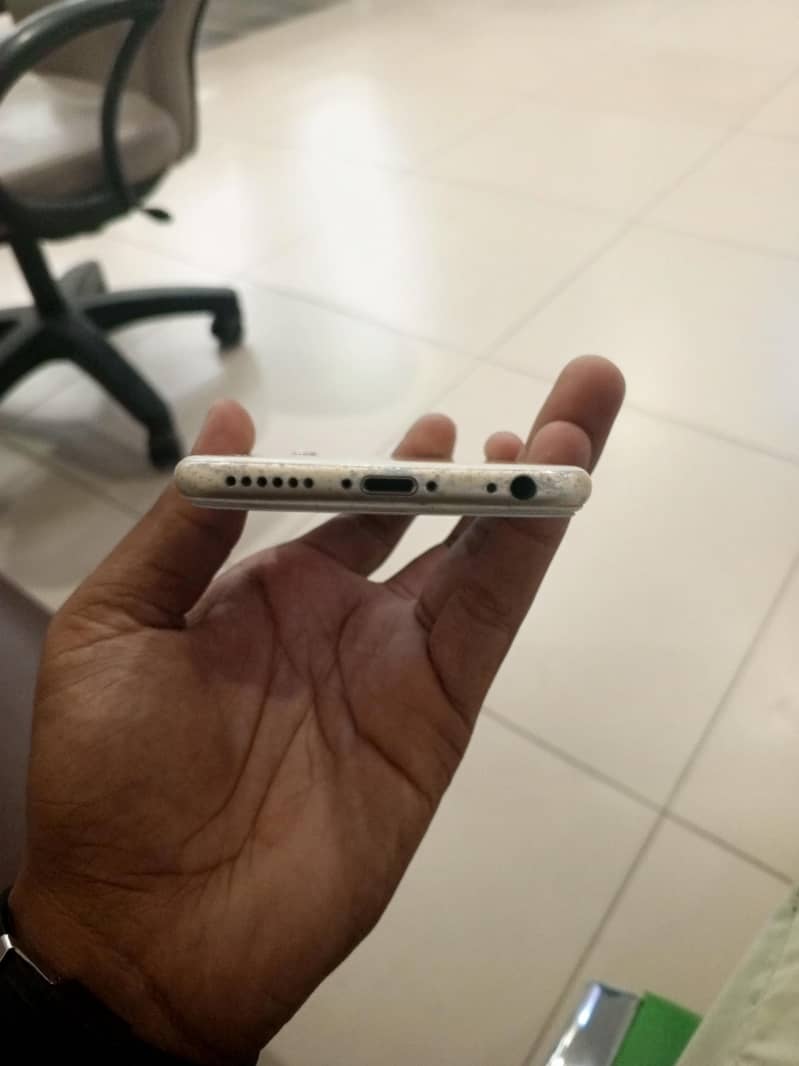 Apple iPhone 6S 3