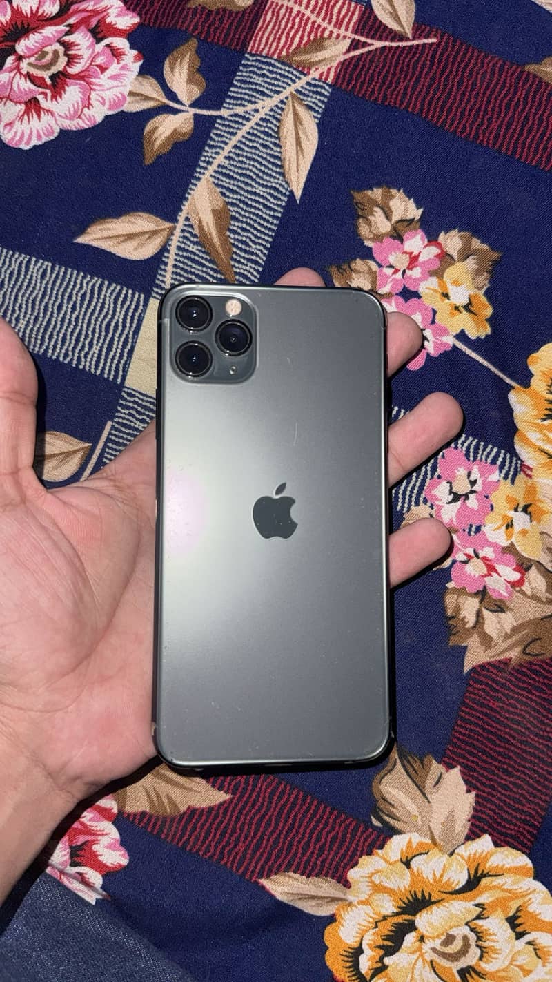 Apple iPhone 11 Pro Max 1