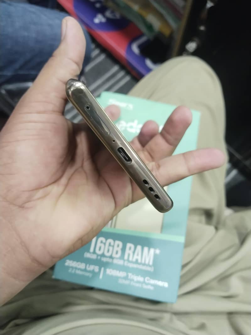 Xiaomi POCO C75 3