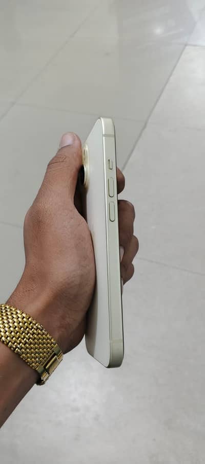 Apple iPhone 15