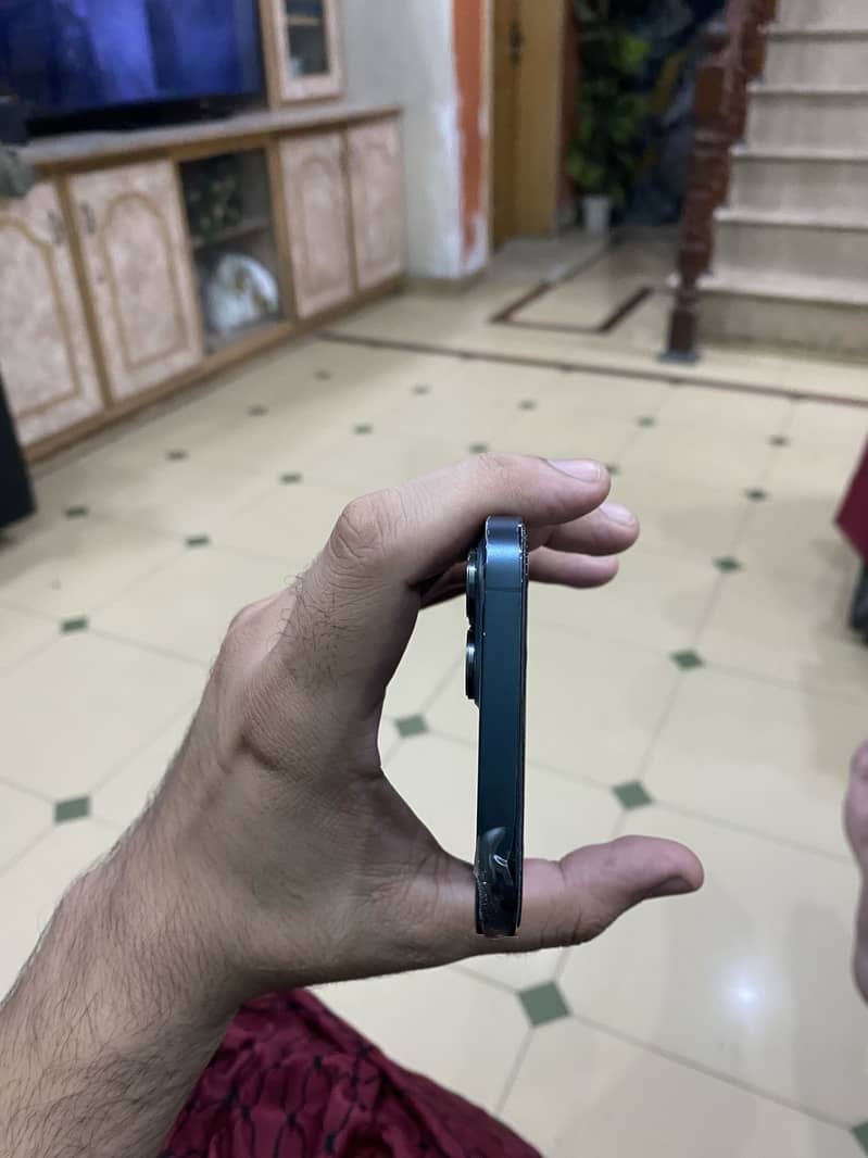 Apple iPhone 12 Pro Max 1