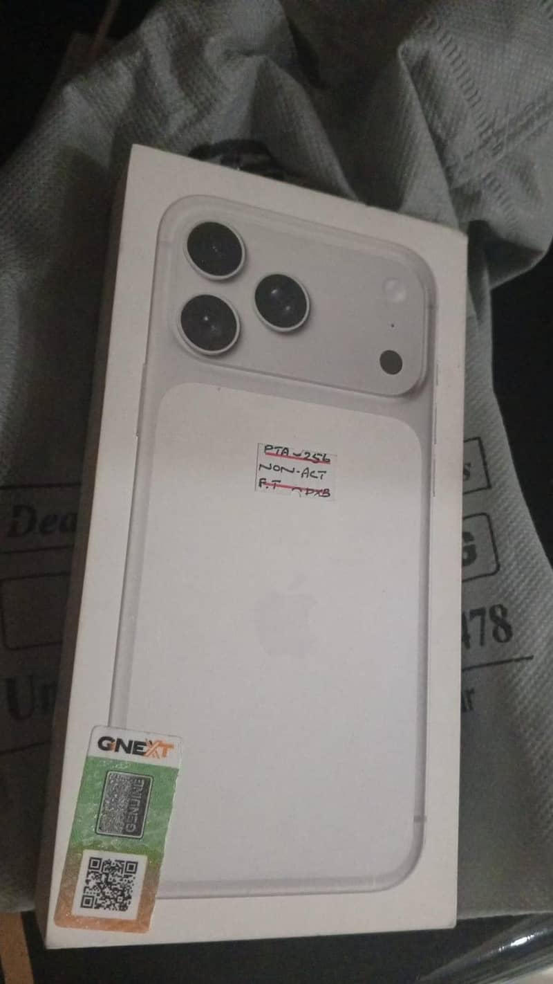 Apple iPhone 17 Pro Max 0