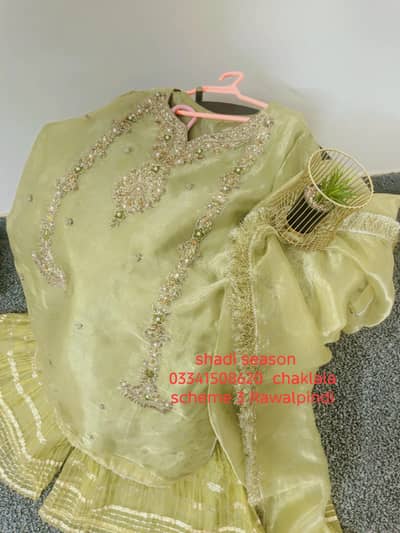 wedding season,like new, medium to large and reasonable