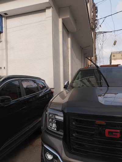 BRAND NEW SHOWROOM AVAILABLE FOR RENT 2-SIDE CORNER