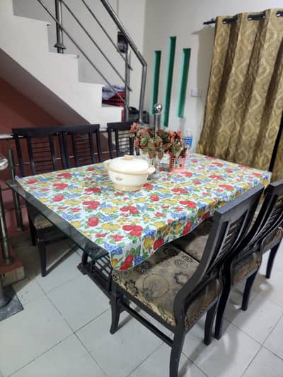 Full Size Dining Table and Dining Chairs Set for Sale.