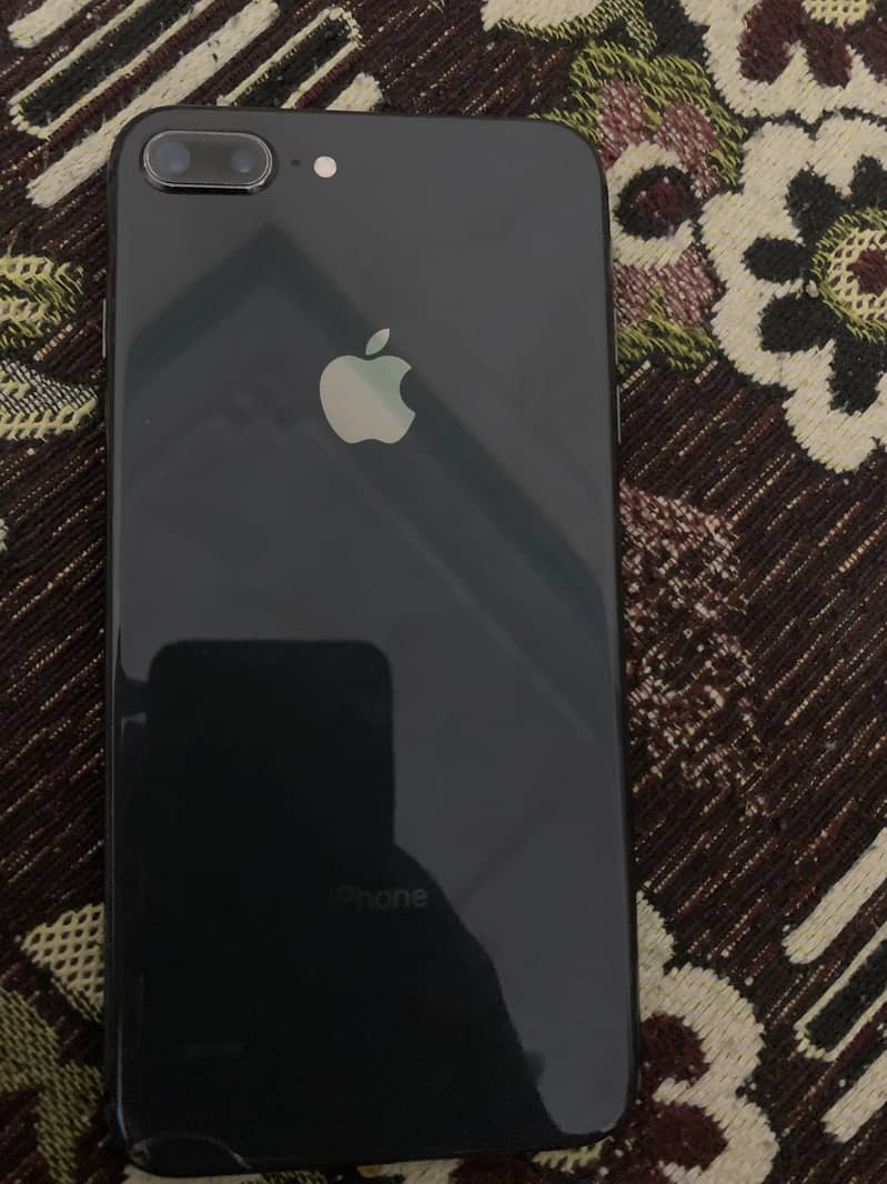 Apple iPhone 8 Plus 0