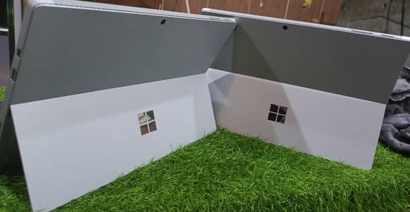 Microsoft Surface Pro 4 Core i5 6th 4GB RAM/128GB SSD Backlit Keyboard