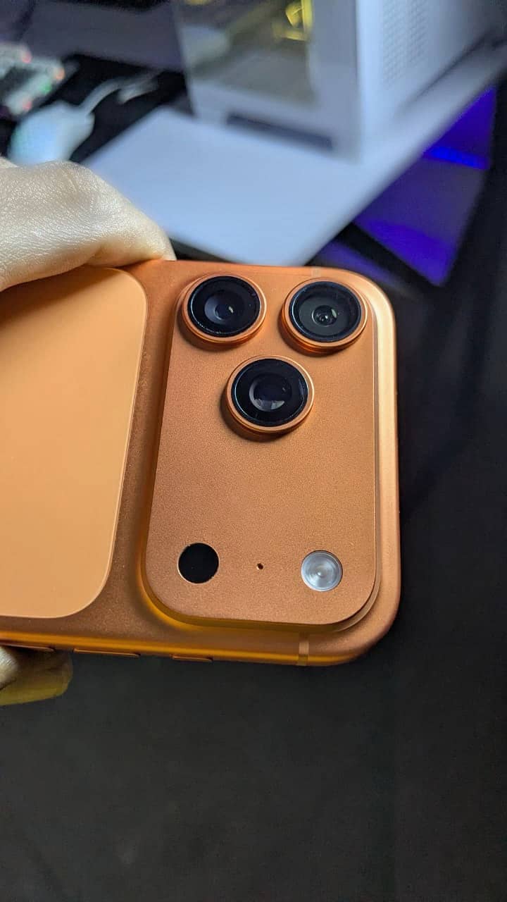 Apple iPhone 17 Pro Max 1