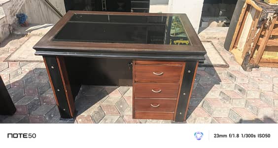 Office Table / Computer Table – Rs. 7,500