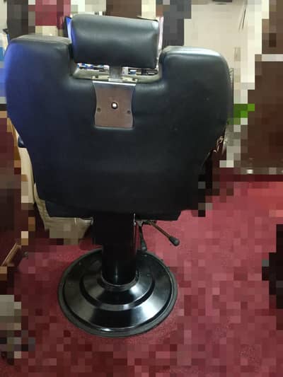 2 Saloon chairs and 1 shampoo unit