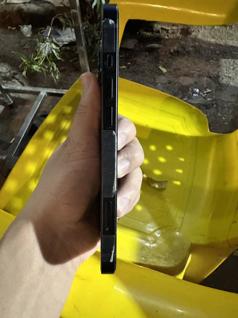 Apple iPhone 13 1