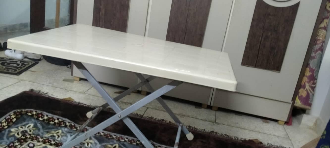 Plastic folding table 0