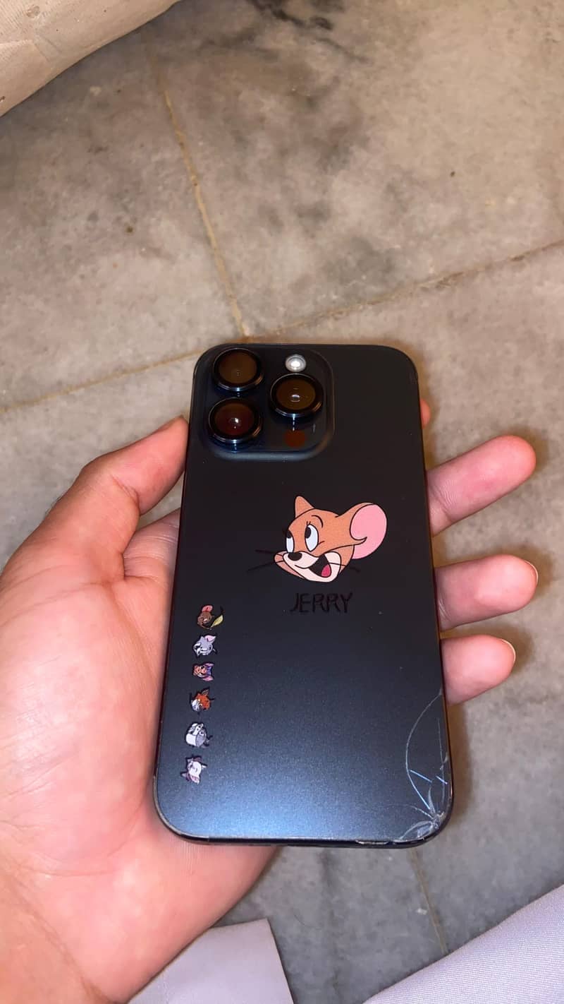 Apple iPhone 15 Pro 0