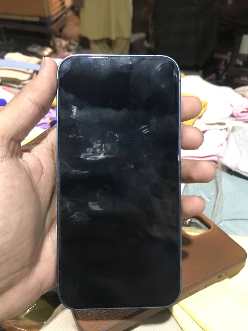 Apple iPhone 13 2