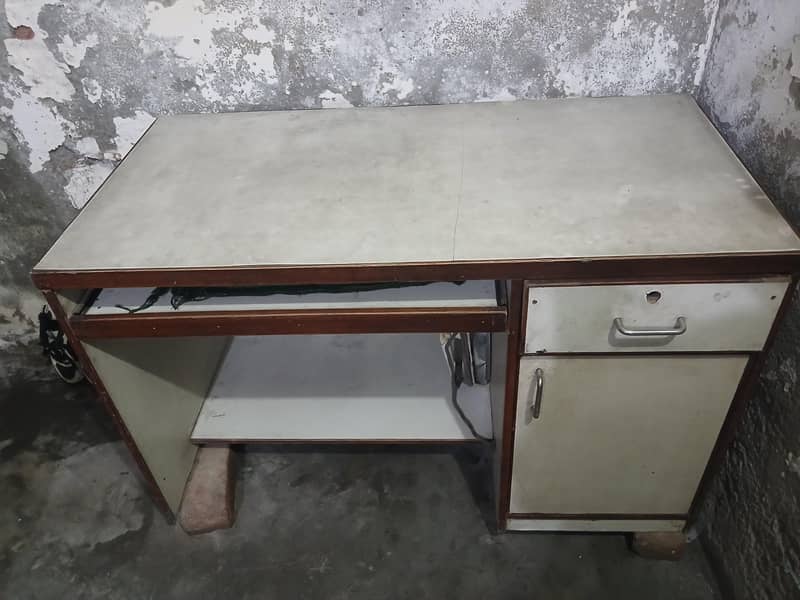Computer Table 2