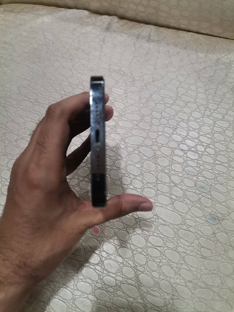 Apple iPhone 13 Pro Max 3
