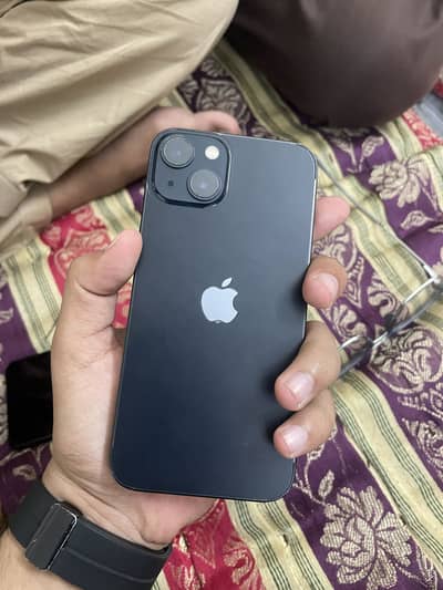Apple iPhone 13
