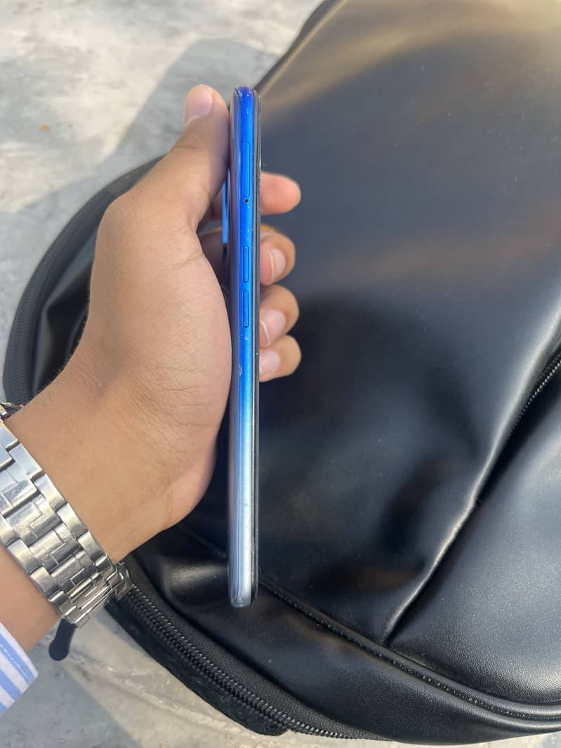 OPPO A54 4