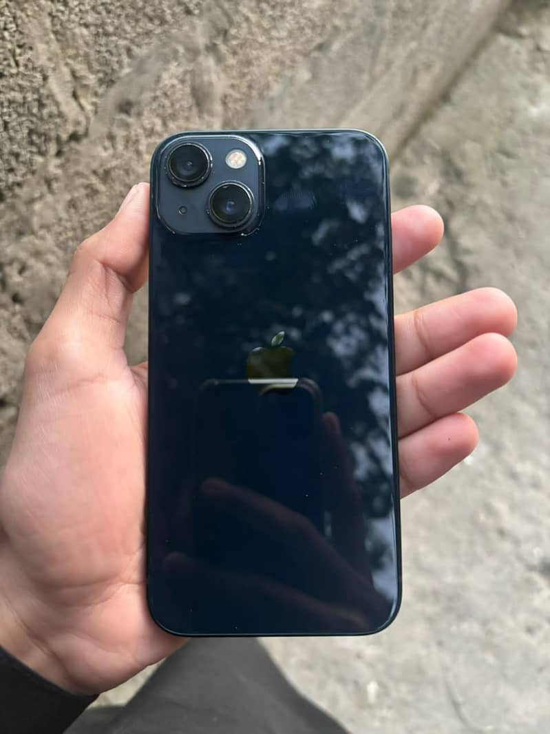 Apple iPhone 13 0