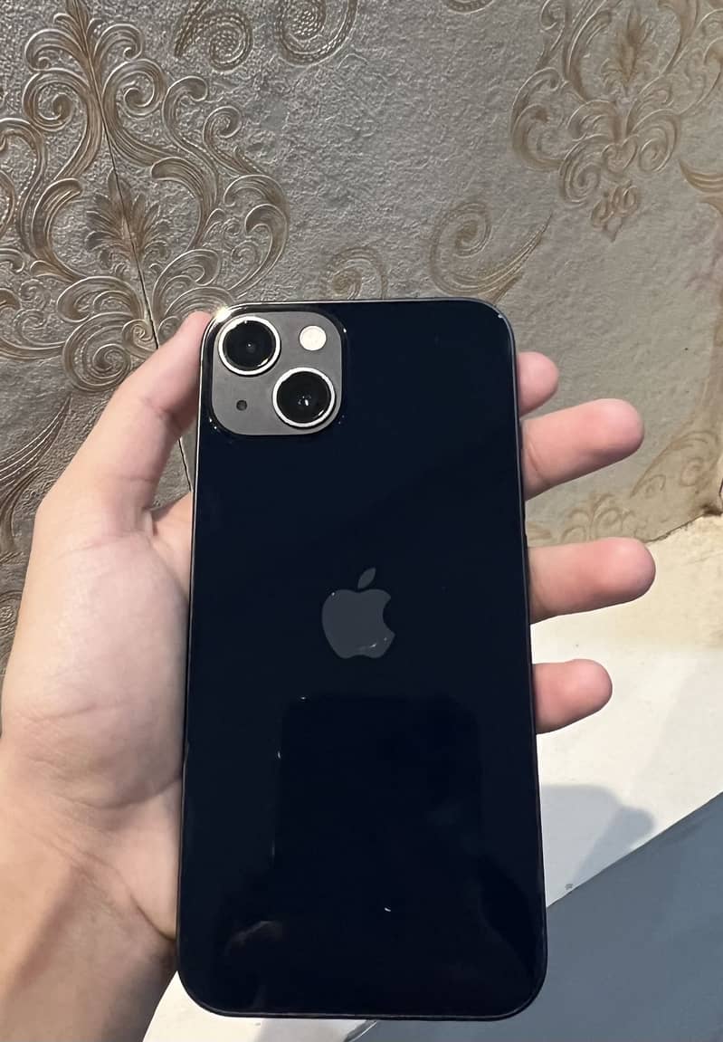 Apple iPhone 13 5