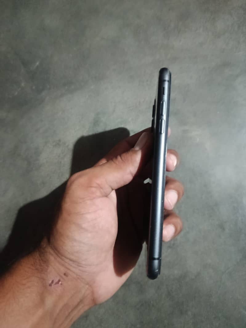 Apple iPhone 11 2