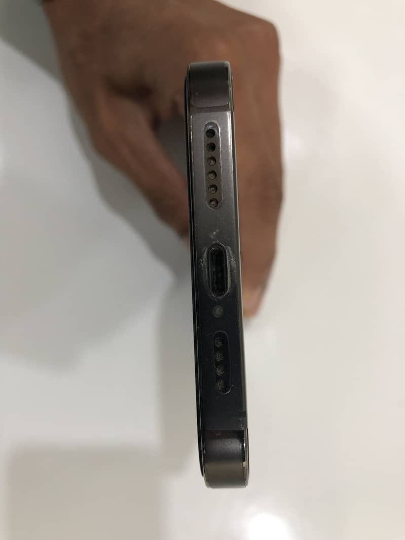 Apple iPhone 13 Pro Max 2