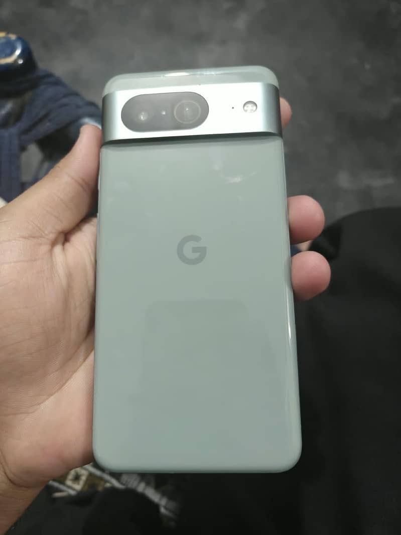 Google Pixel 8 1
