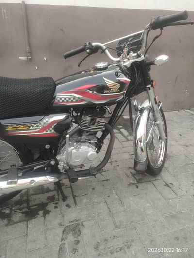 Honda 125 black
