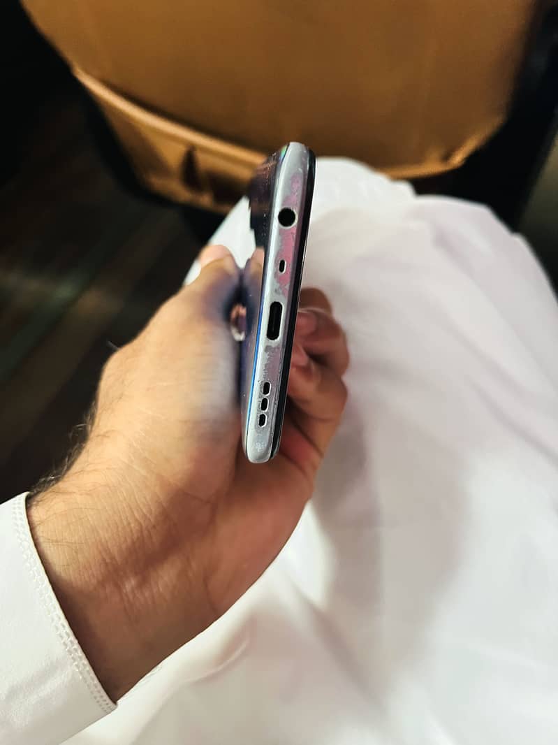 OPPO A54 4