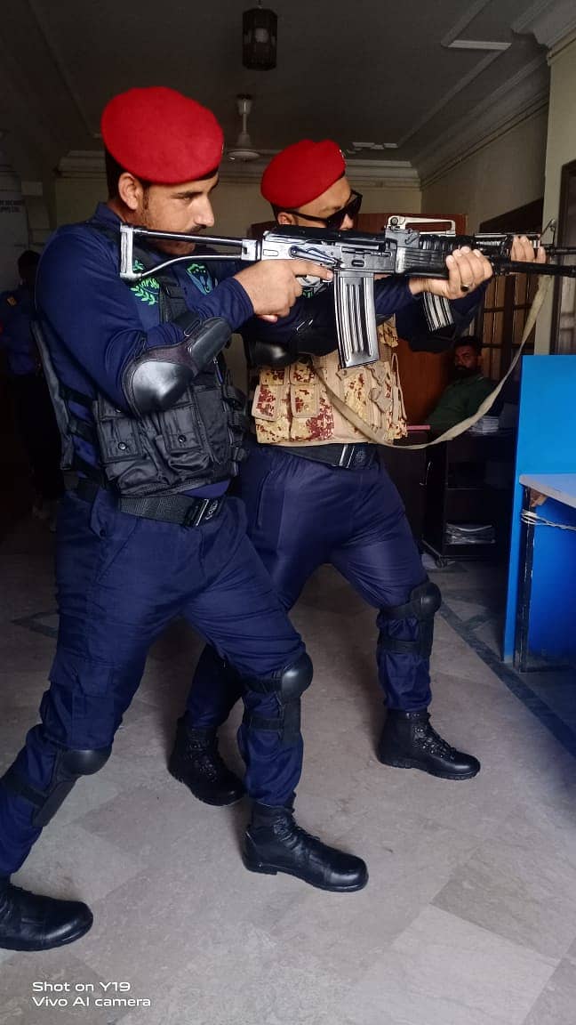 Professional Security Guard / Guards for Homes, Offices & Business ...