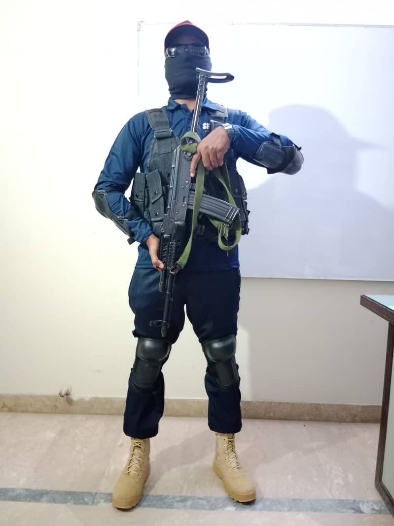 Professional Security Guard / Guards for Homes, Offices & Business ...