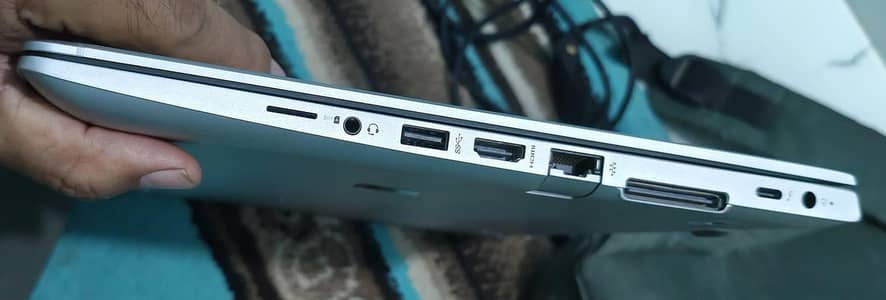 HP ELITEBOOK 840 G5 CORE i5 8TH GRN 8GB 256SSD