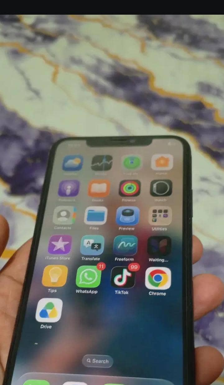 Apple iPhone 11 Pro Max 2