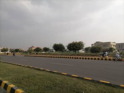 100% Confirm Meeting With Owner 1 Kanal Plot For Sale In T Block Phase 8 Defence Lahore