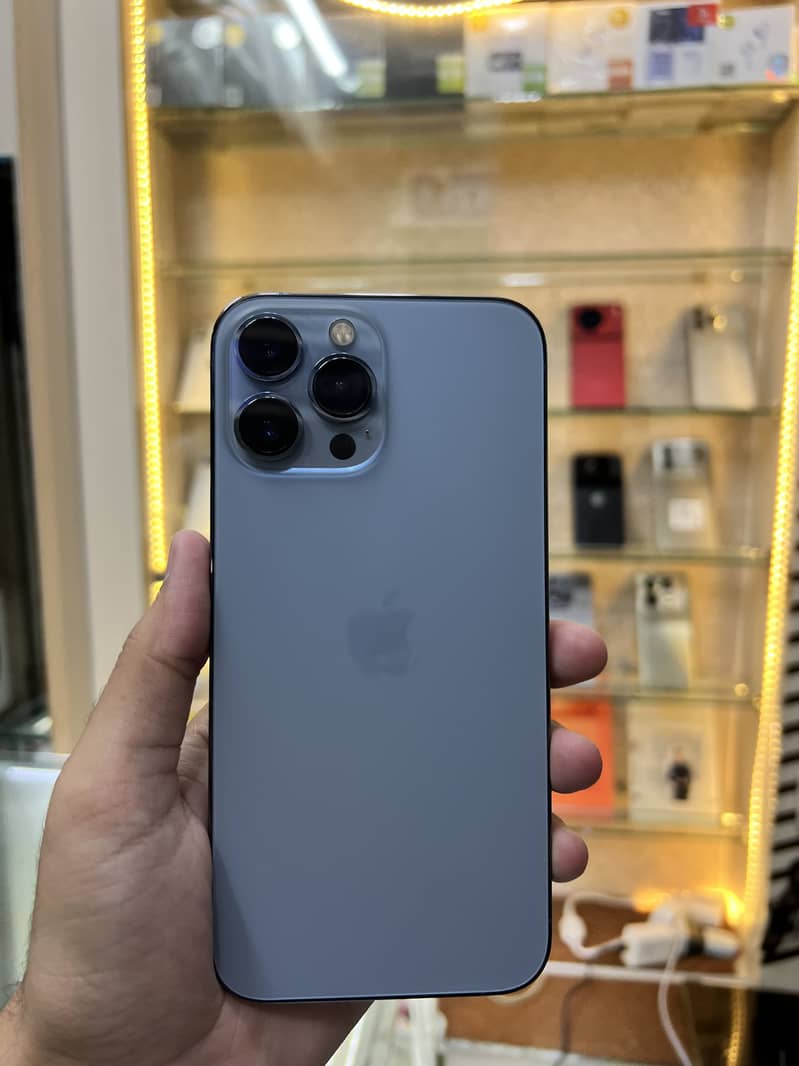 Apple iPhone 13 Pro Max 3
