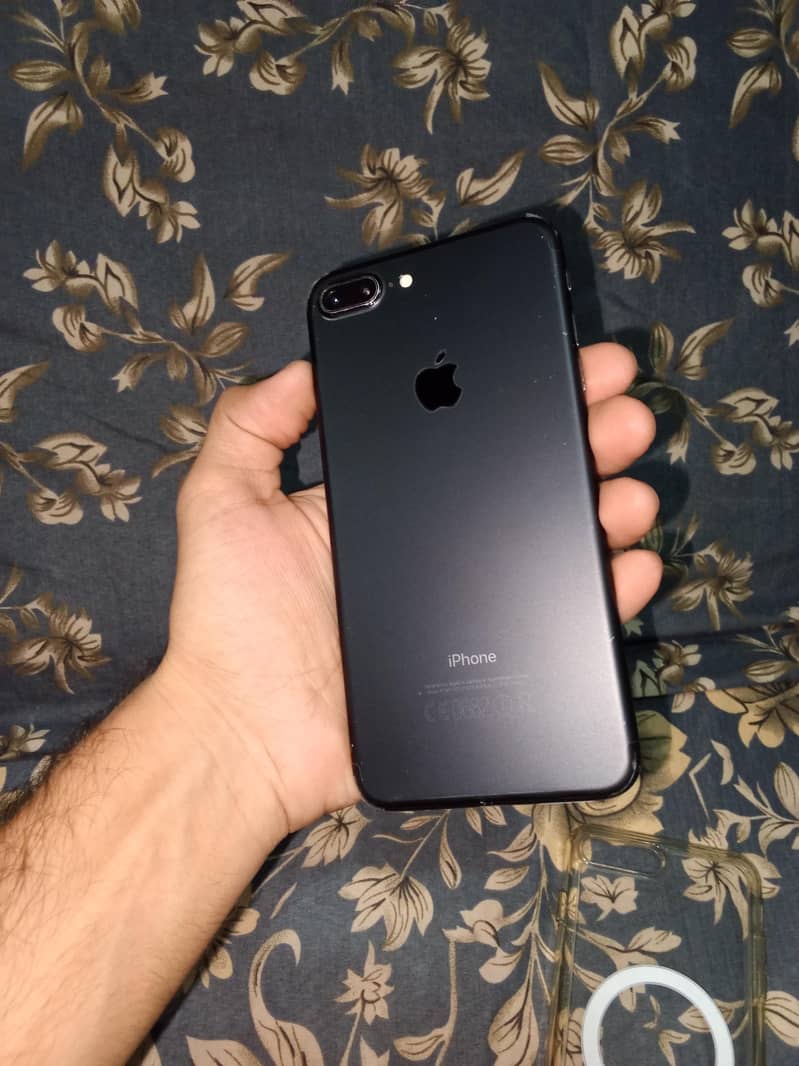 Apple iPhone 7 Plus 0