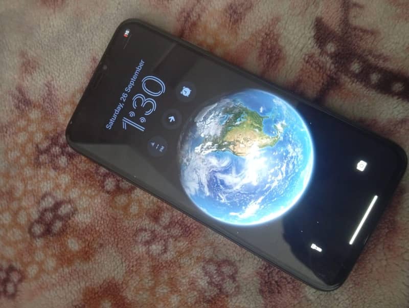 Apple iPhone XS Max 1