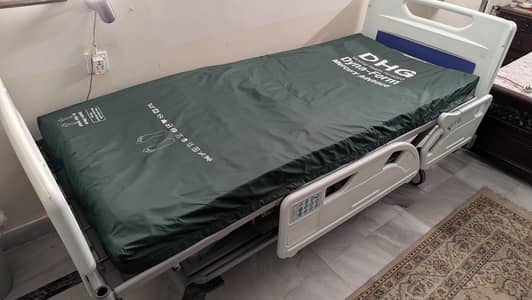 Medical bed / Patient bed + Mattress