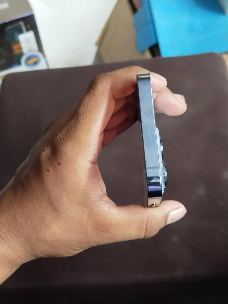 Apple iPhone 13 Pro 4