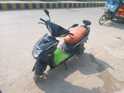 Jolta 1200w scooty