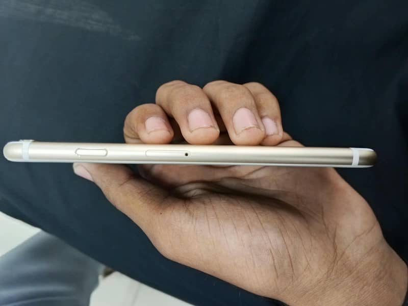 Apple iPhone 6S 3