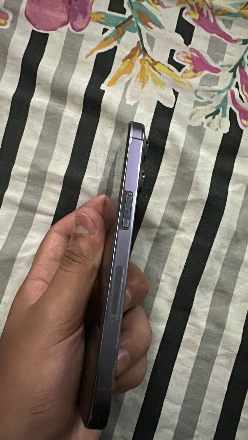 Apple iPhone 14 Pro 3