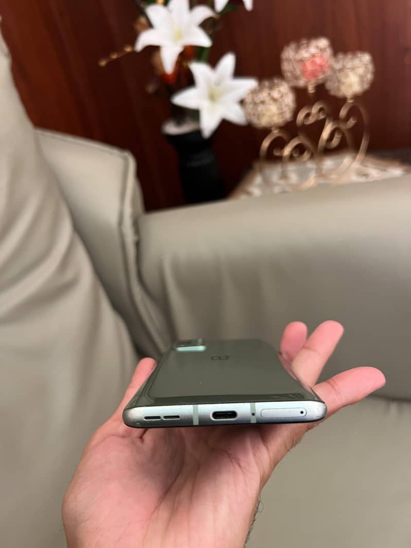 One Plus 9R 6