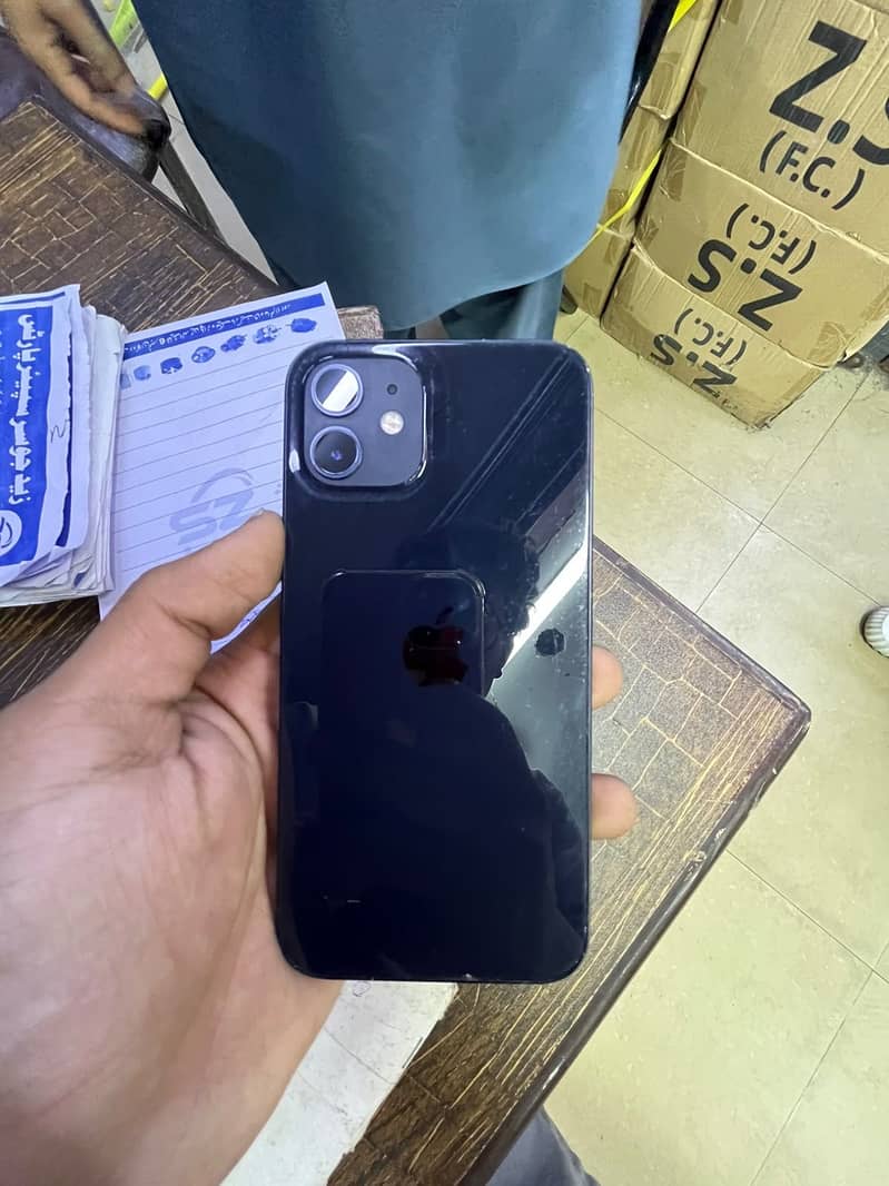 Apple iPhone 12 1