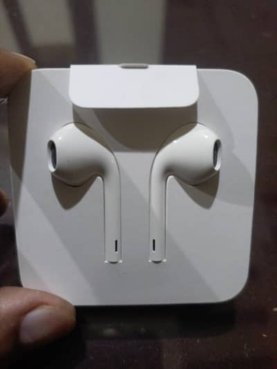 iphone handfree with connector
