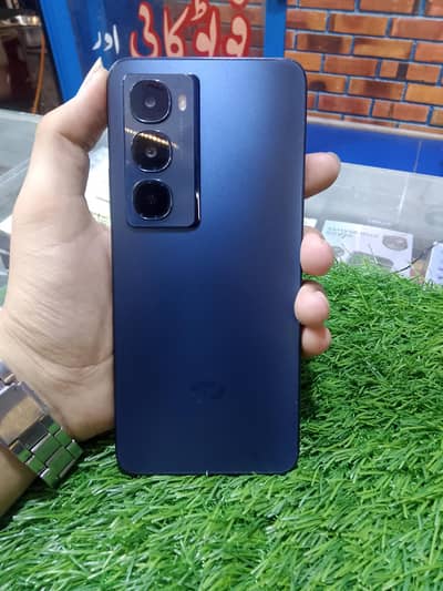 Itel City 100