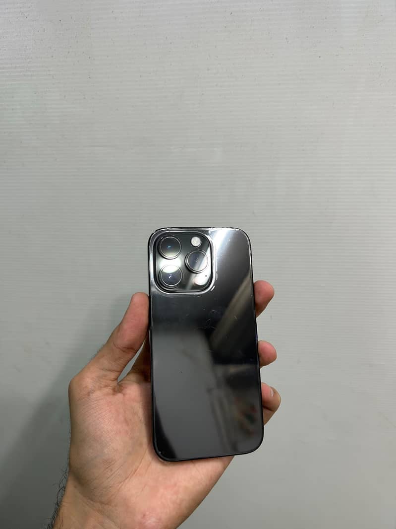 Apple iPhone 14 Pro 1